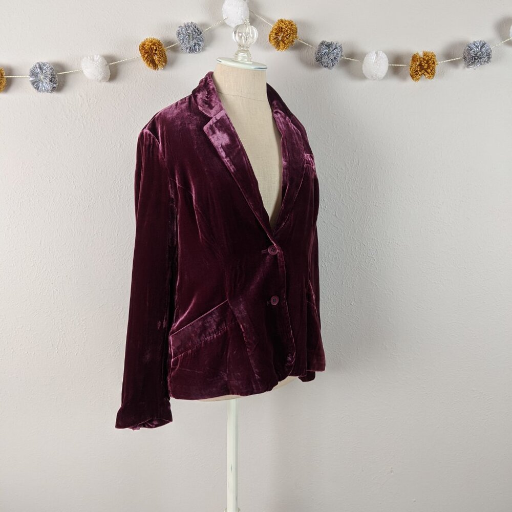 Sundance Raspberry Velvet Blazer - Size 8P - Picture 5 of 16